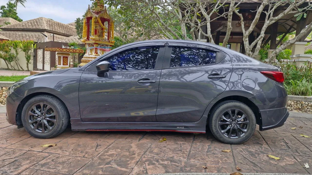 MAZDA 2 — 1