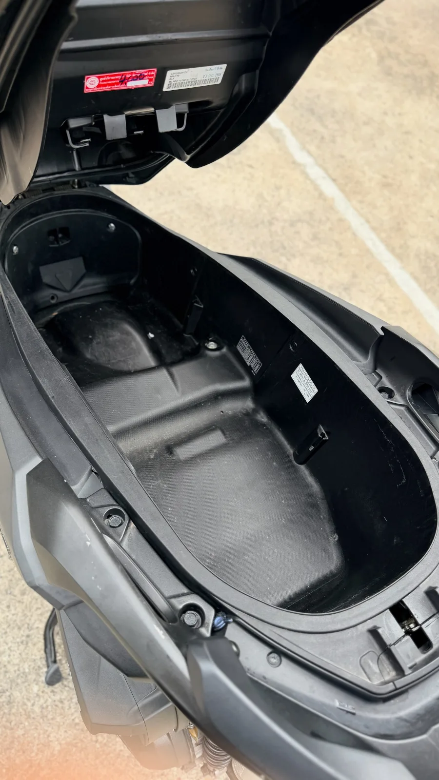 HONDA ADV — 8
