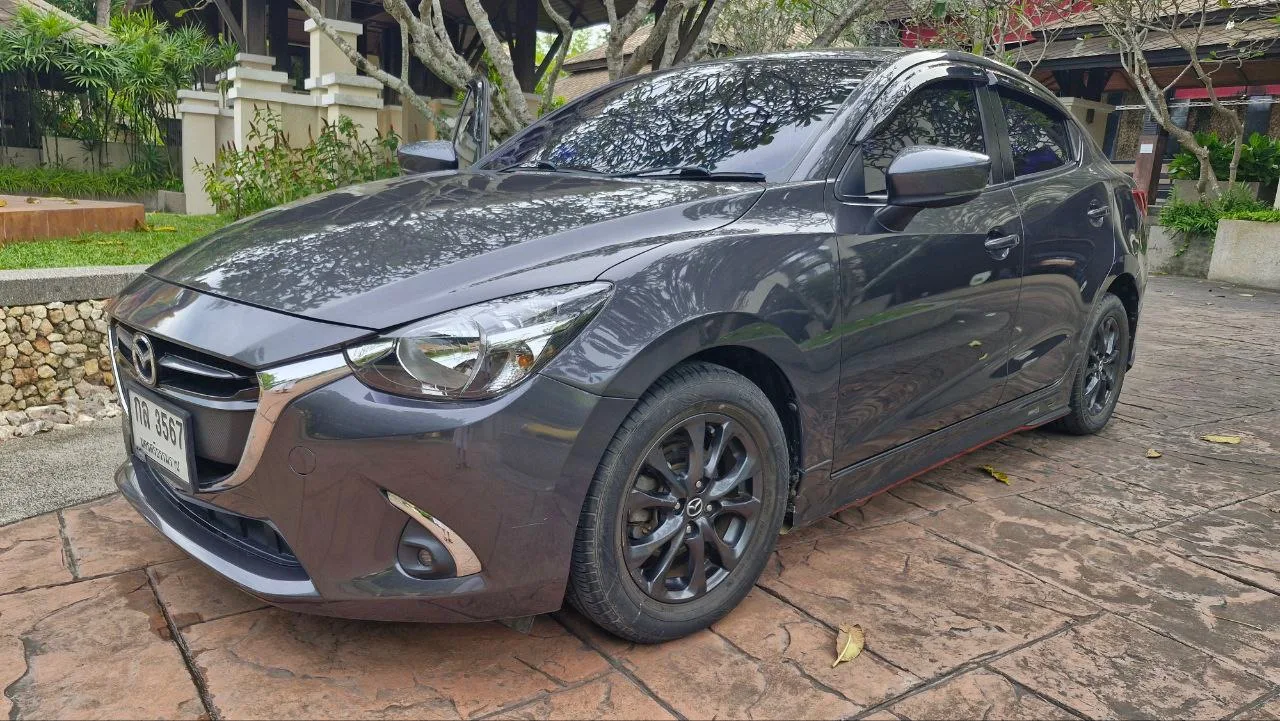 MAZDA 2