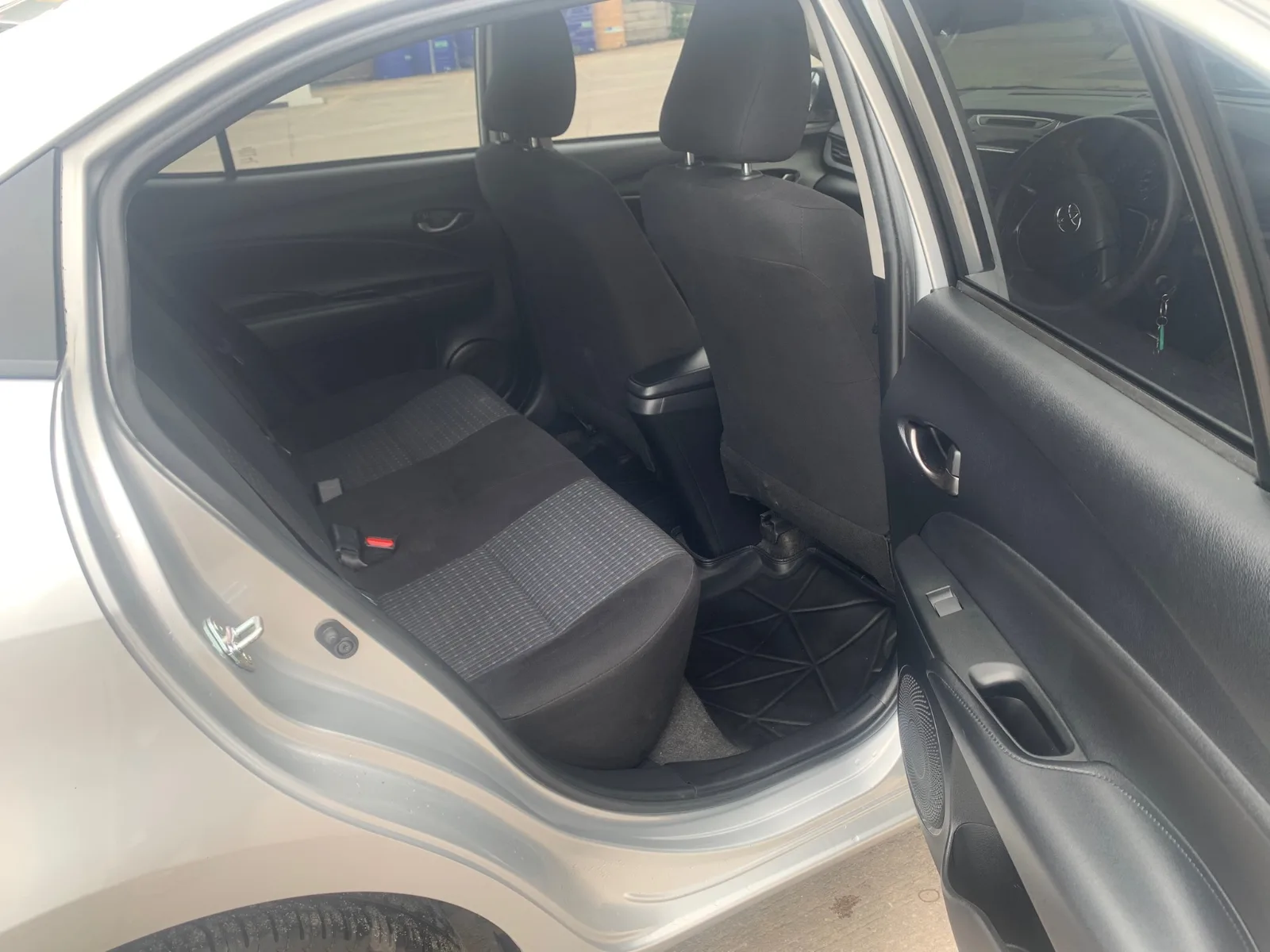 TOYOTA Yaris — 8