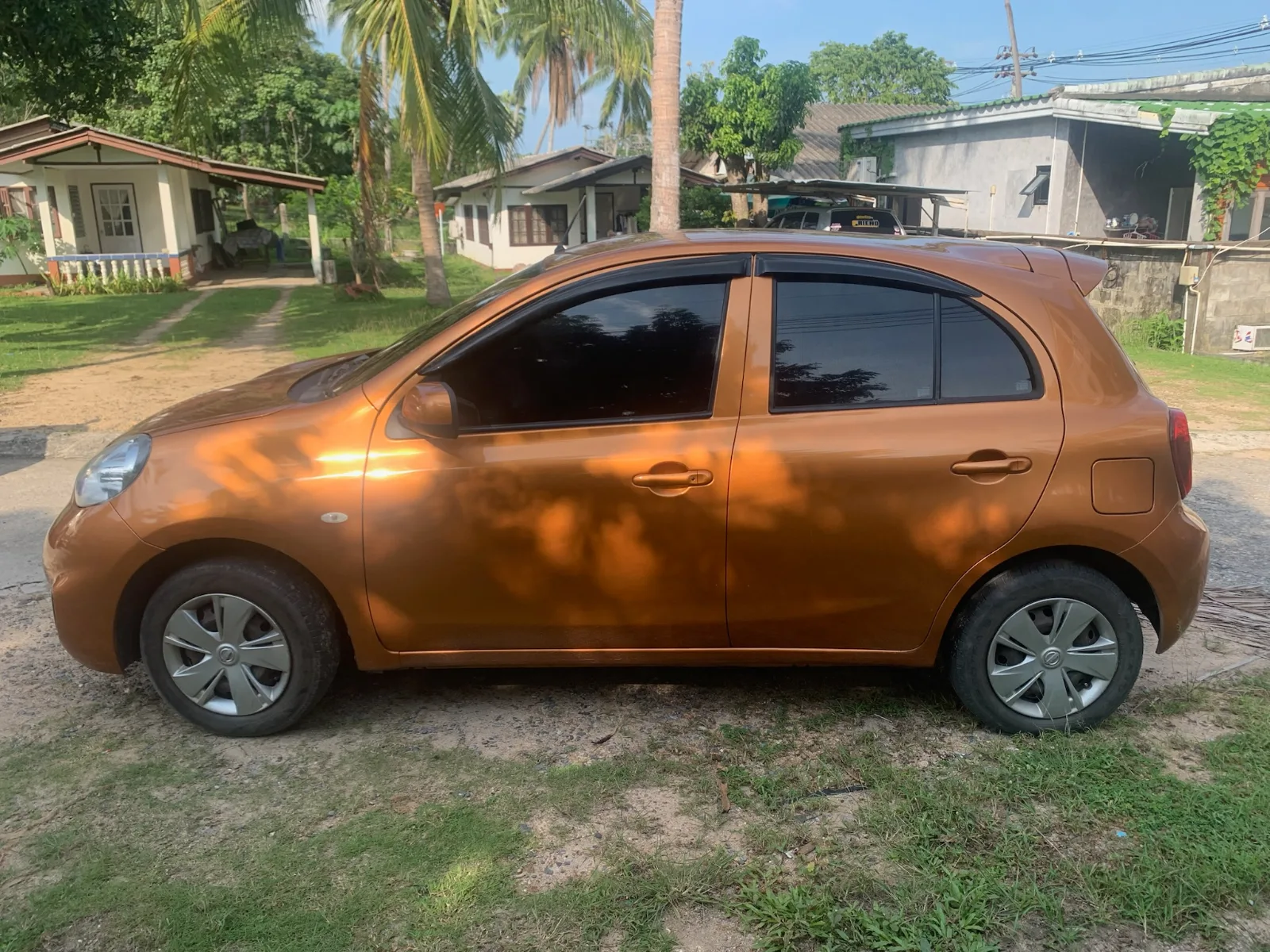 NISSAN March — 2