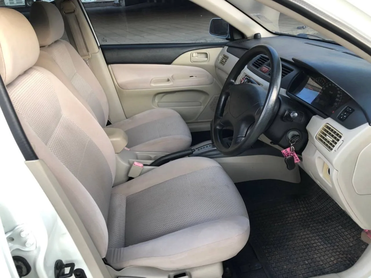 MITSUBISHI Lancer — 3