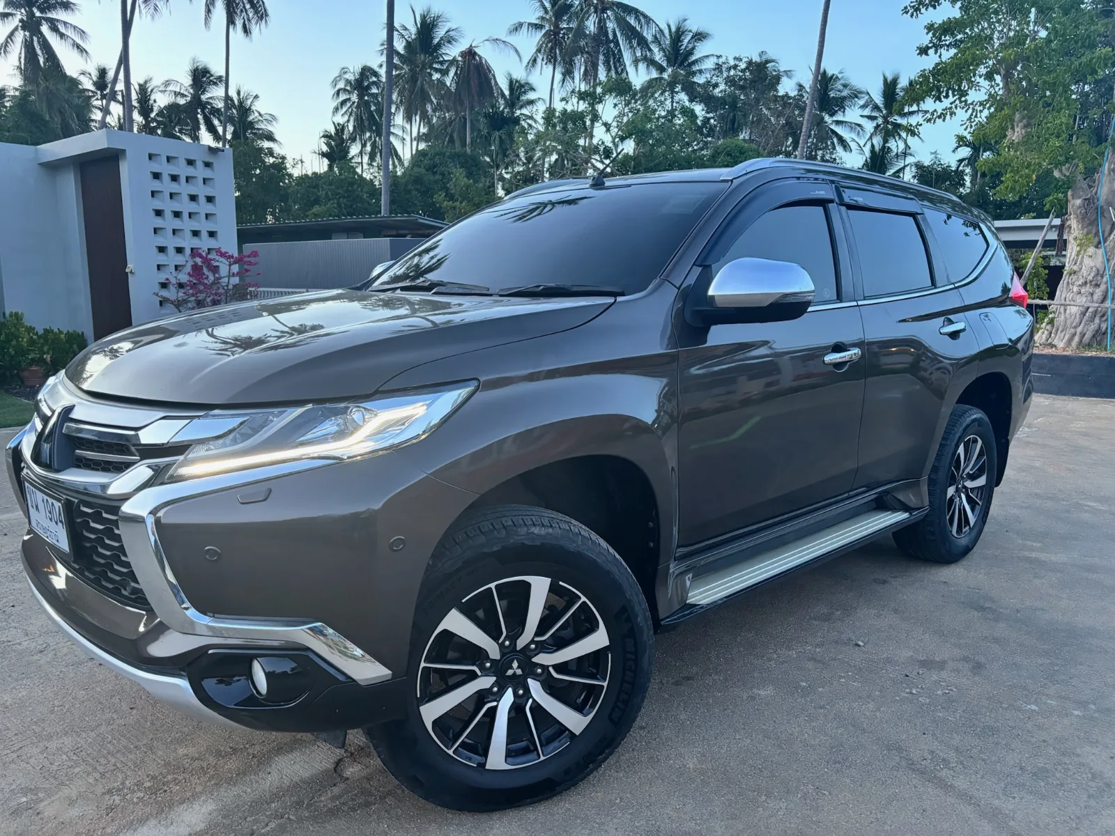 MITSUBISHI Pajero Sport — 1