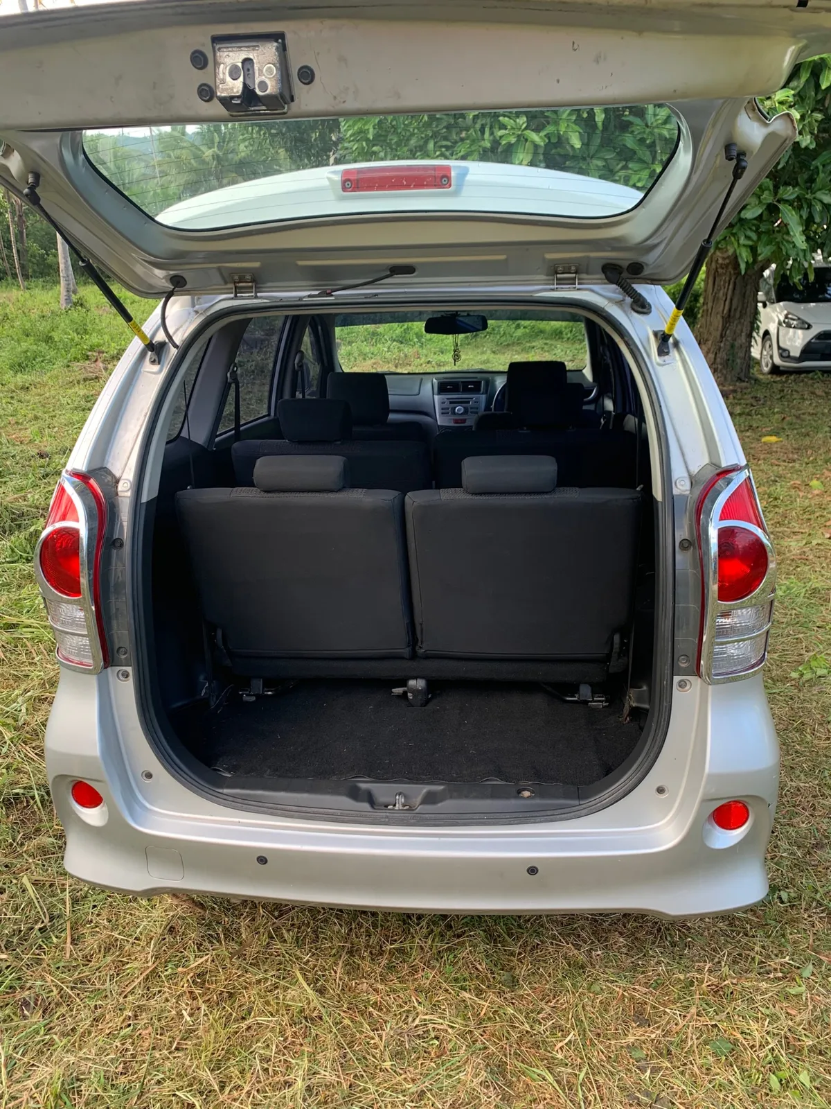 TOYOTA Avanza — 6