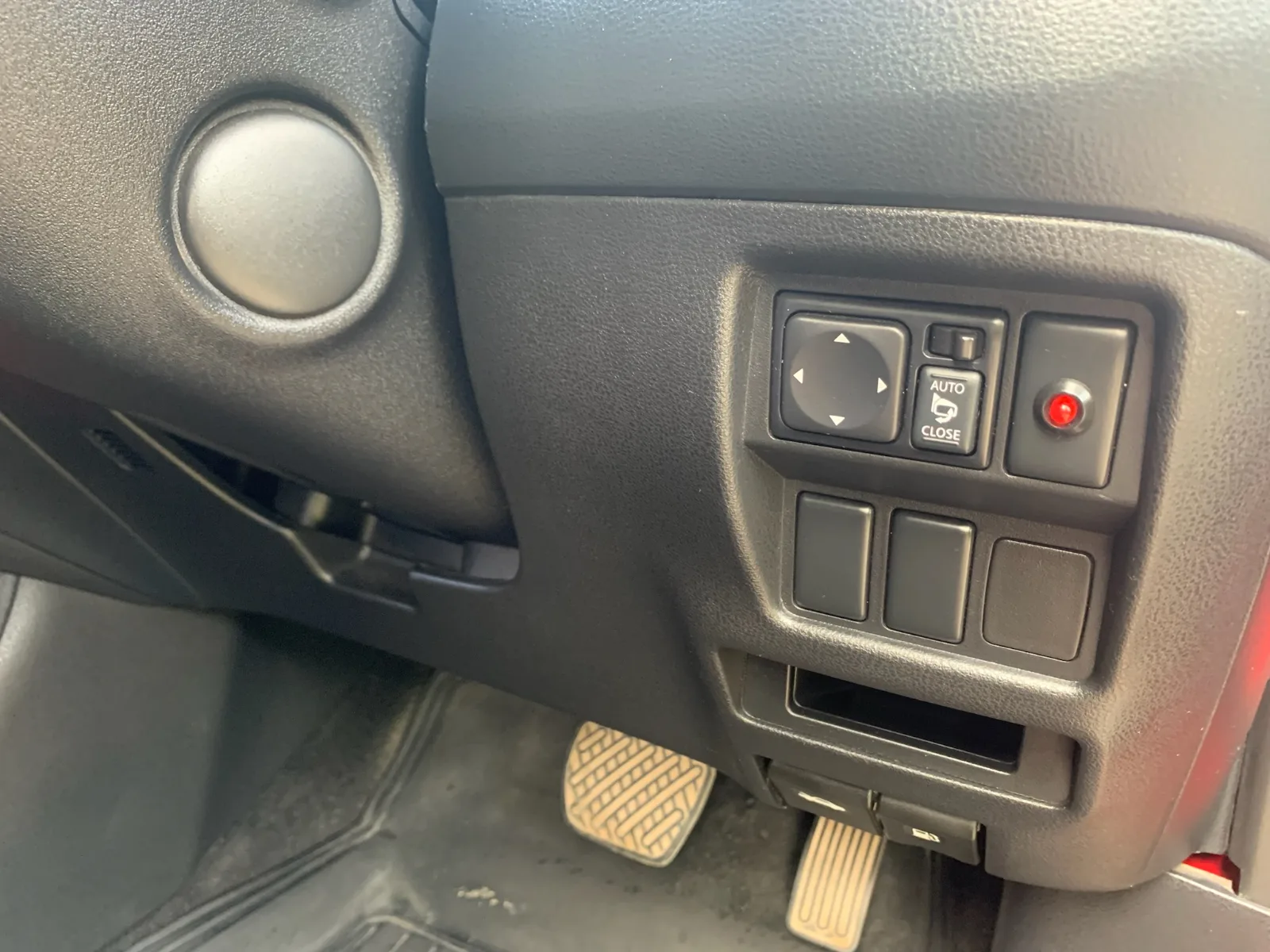 NISSAN Juke — 6