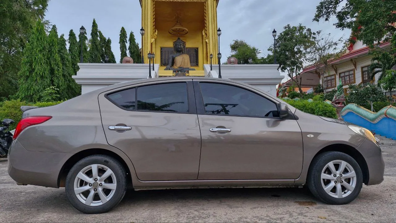 NISSAN Almera