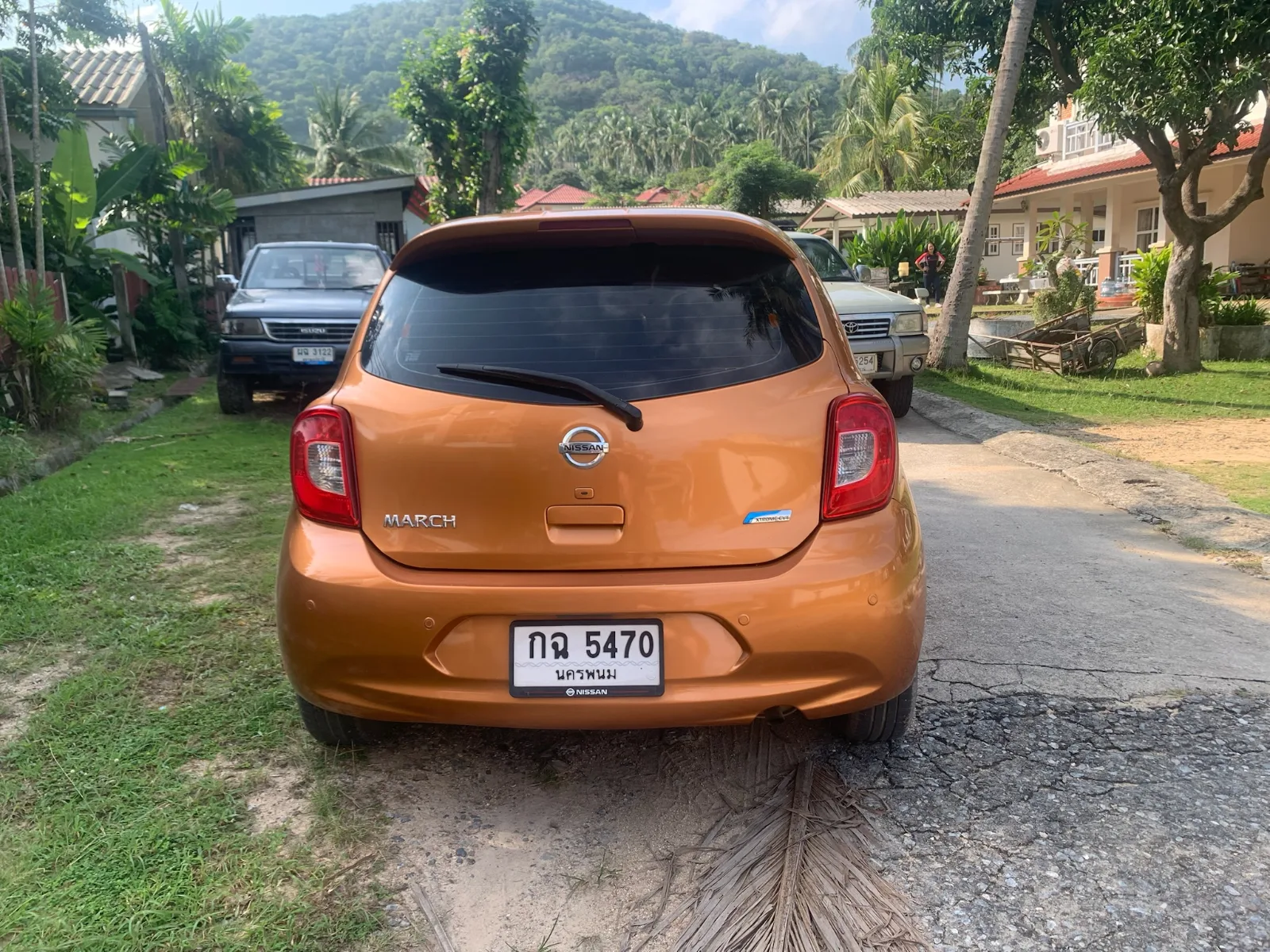 NISSAN March — 4