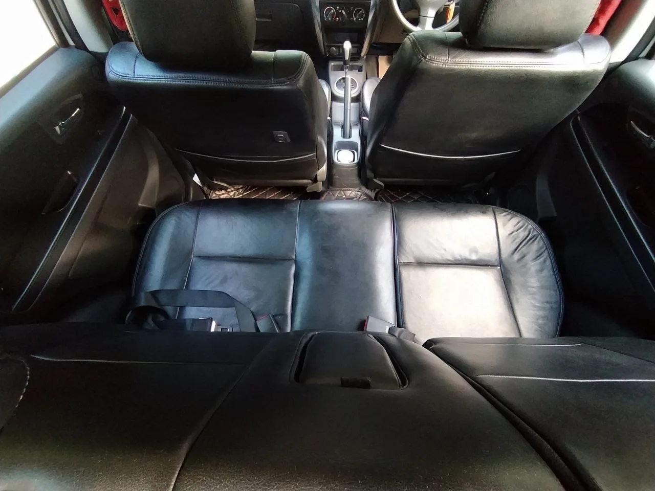 SUZUKI SX4 — 4