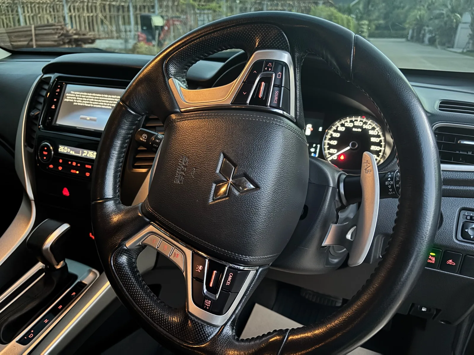 MITSUBISHI Pajero Sport — 6