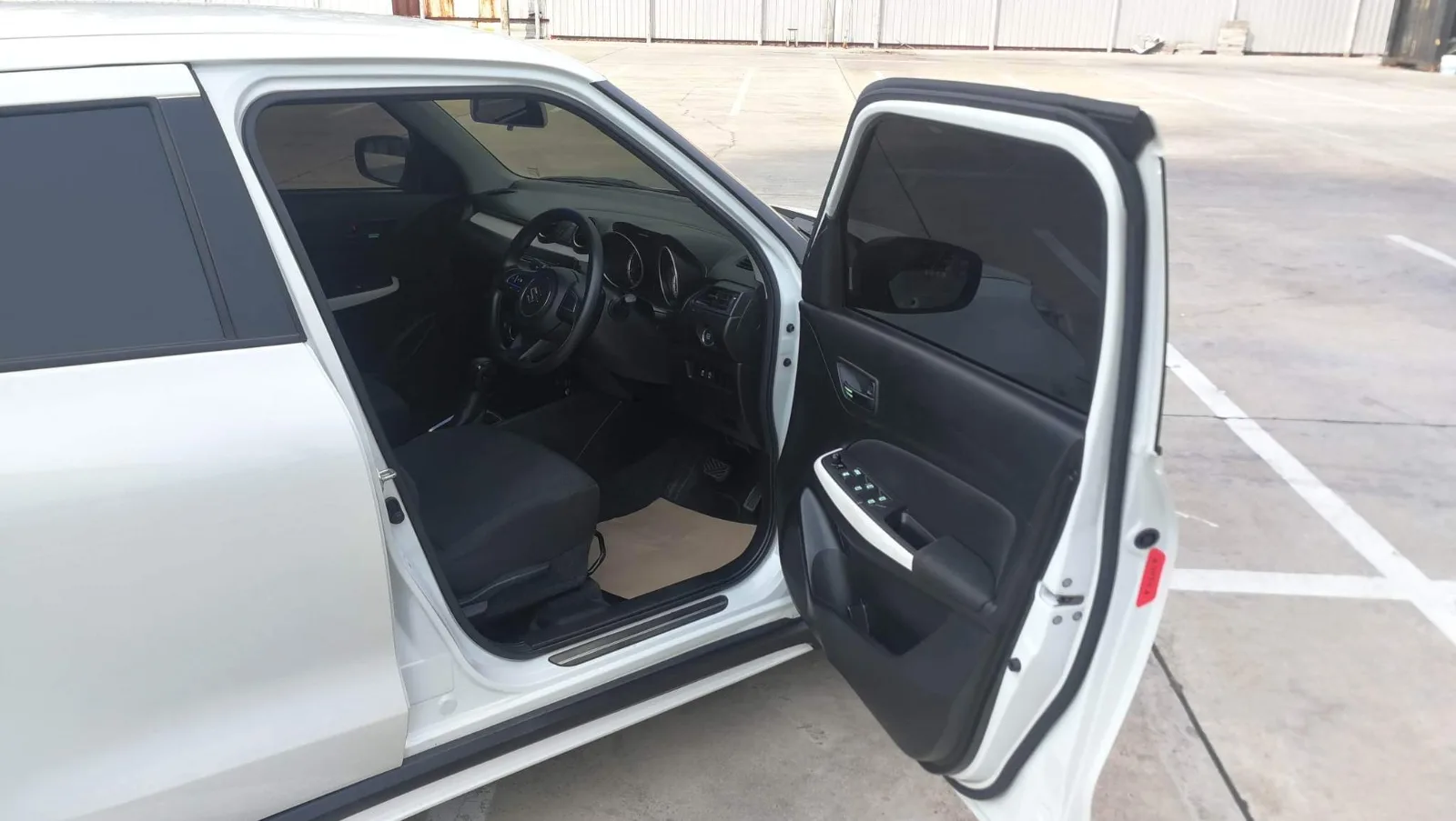 SUZUKI Swift — 4