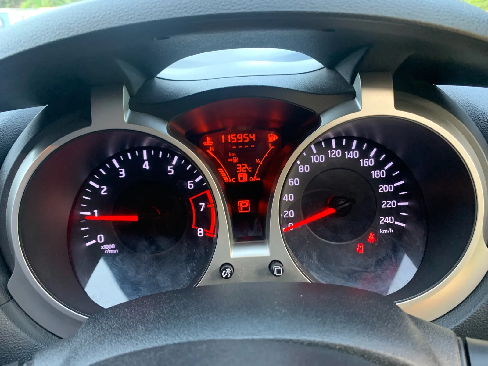 NISSAN Juke — 6