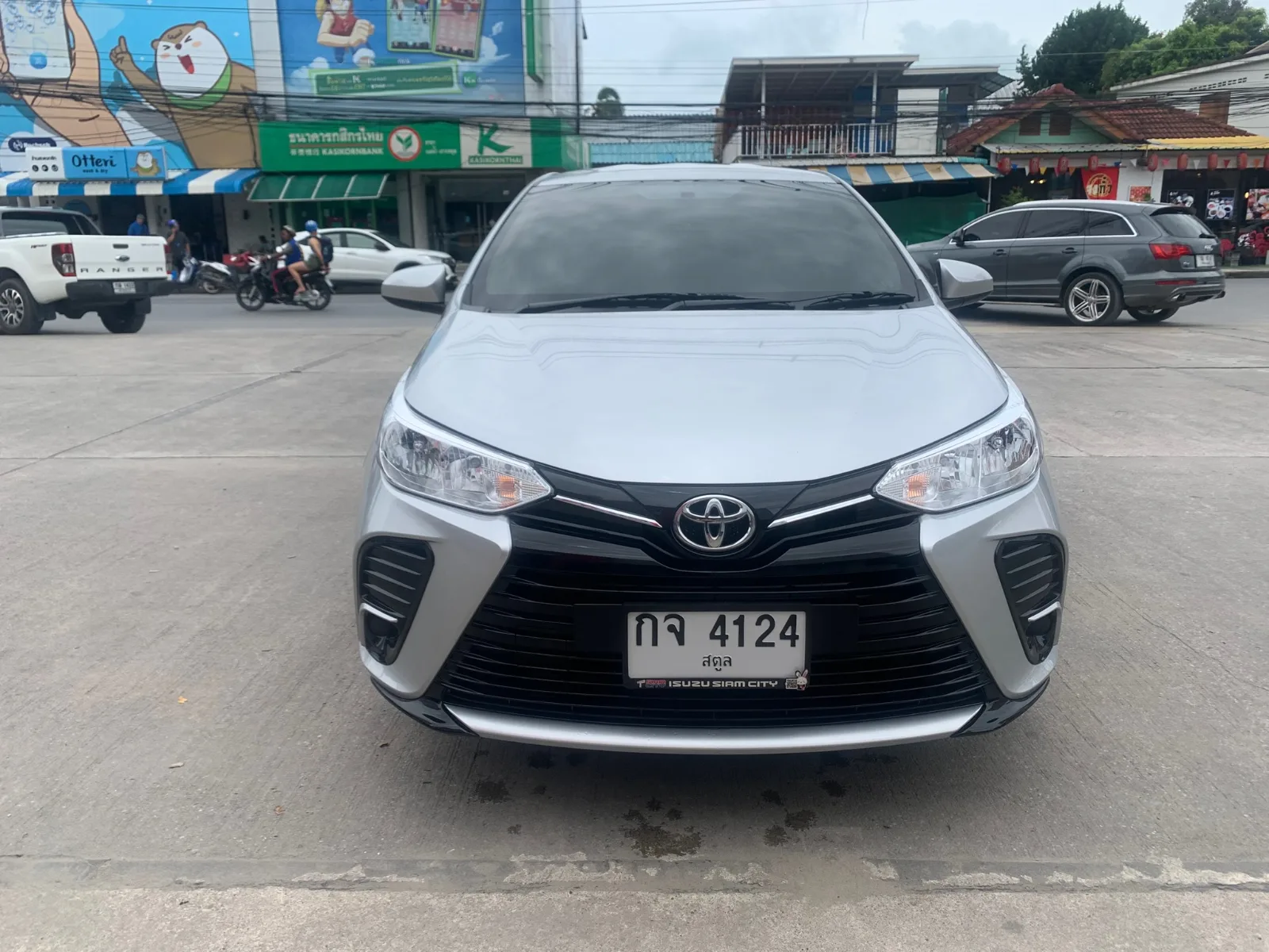 TOYOTA Yaris — 2