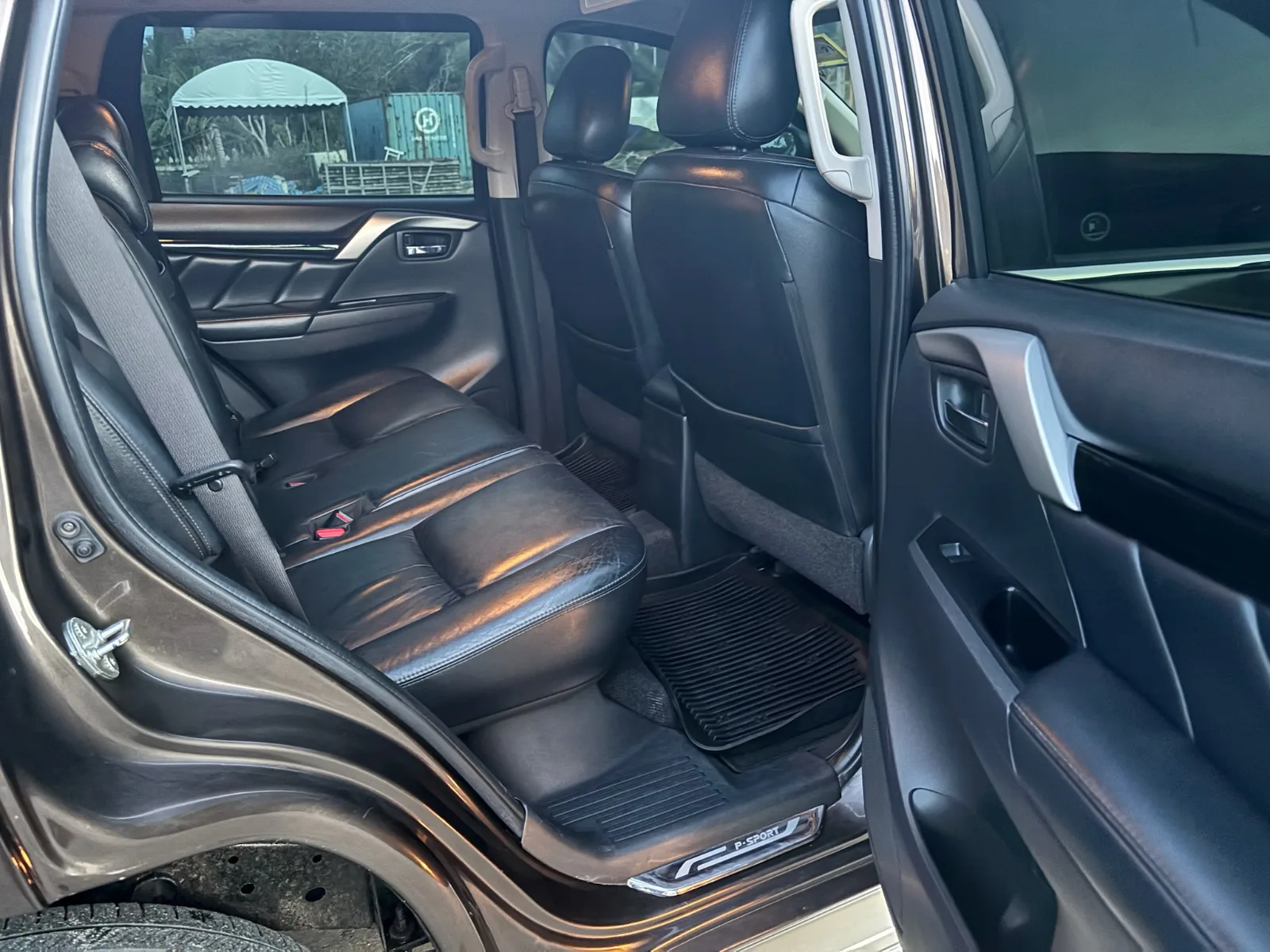 MITSUBISHI Pajero Sport — 7